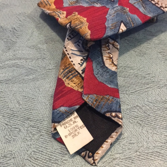 Oscar DeLa Renta Men’s Silk Tie NWOT Red Gold Blue A true statement of success - Picture 5 of 6